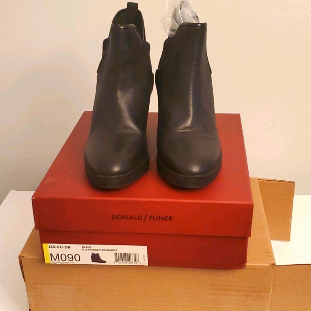 Wedge heel boots